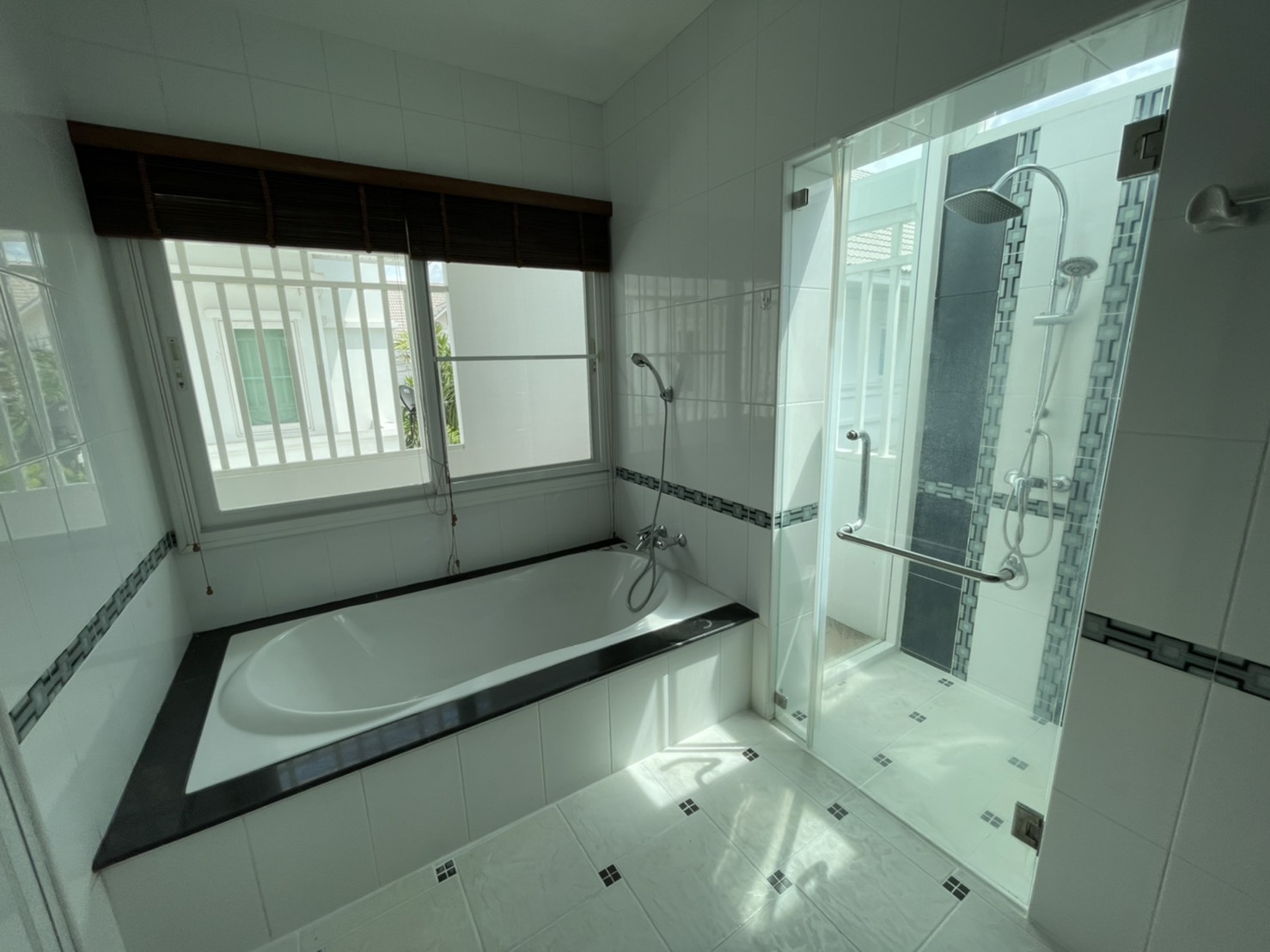 บ้านเดี่ยวสองชั้น ทำเลเมืองเชียงใหม่ A6-H0309