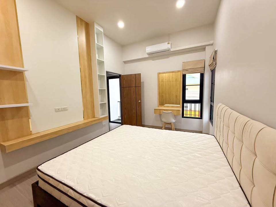 บ้านเดี่ยวสองชั้นให้เช่า 3 ห้องนอน 3 ห้องน้ำ ทำเลป่าแดด ใกล้โรงเรียนนานาชาติ | รหัส A7-H0669