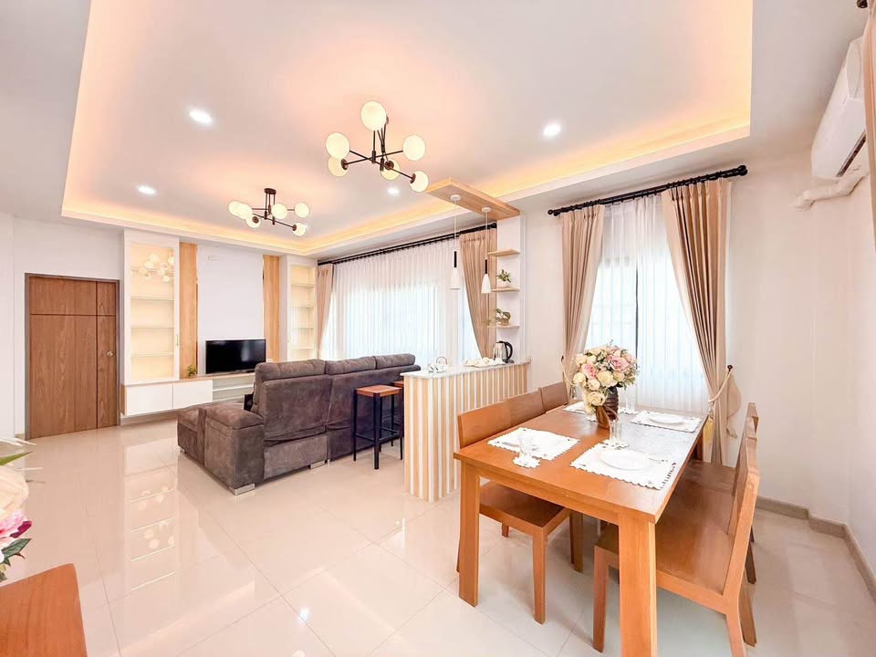 บ้านเดี่ยวสองชั้นให้เช่า 3 ห้องนอน 3 ห้องน้ำ ทำเลป่าแดด ใกล้โรงเรียนนานาชาติ | รหัส A7-H0669