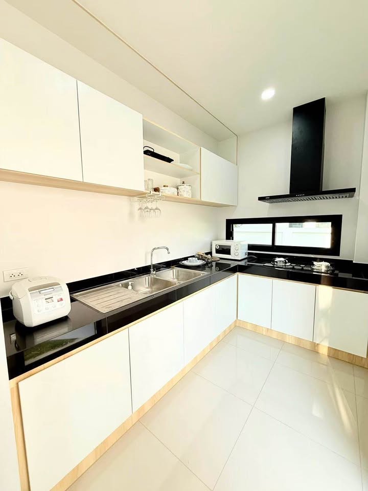 บ้านเดี่ยวสองชั้นให้เช่า 3 ห้องนอน 3 ห้องน้ำ ทำเลป่าแดด ใกล้โรงเรียนนานาชาติ | รหัส A7-H0669