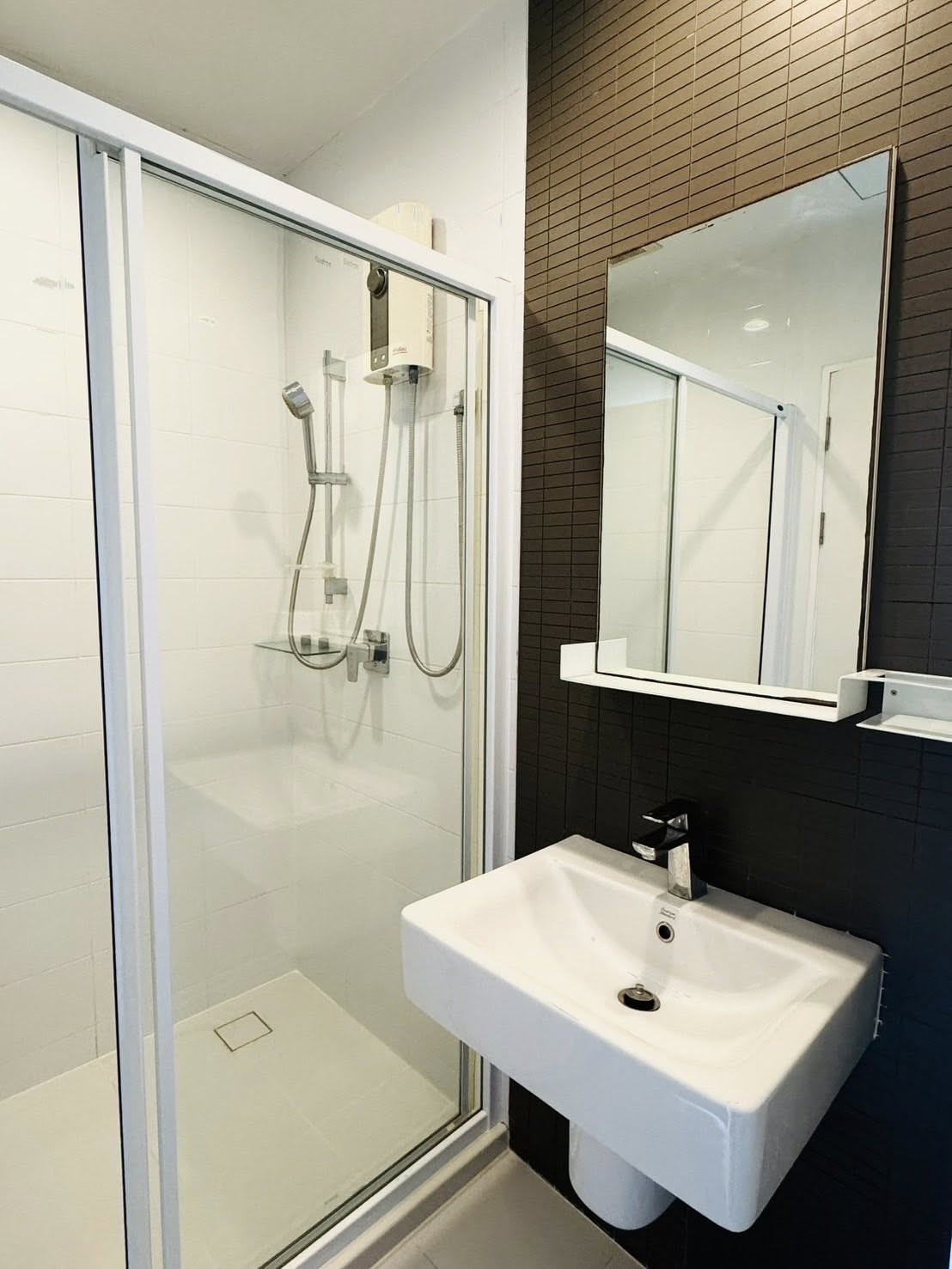 คอนโดพร้อมอยู่บนชั้นสูง สุเทพ ในเมืองเชียงใหม่ A8-C0892