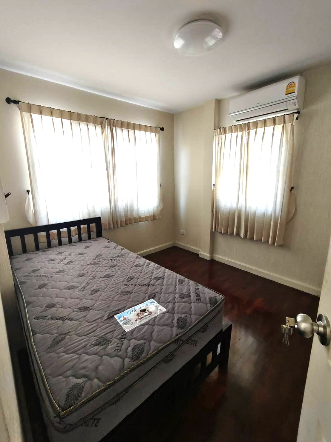 บ้านเดี่ยวสองชั้นให้เช่า สันทราย ใกล้แม่โจ้ เลี้ยงสัตว์ได้ | รหัส ASS-H1049