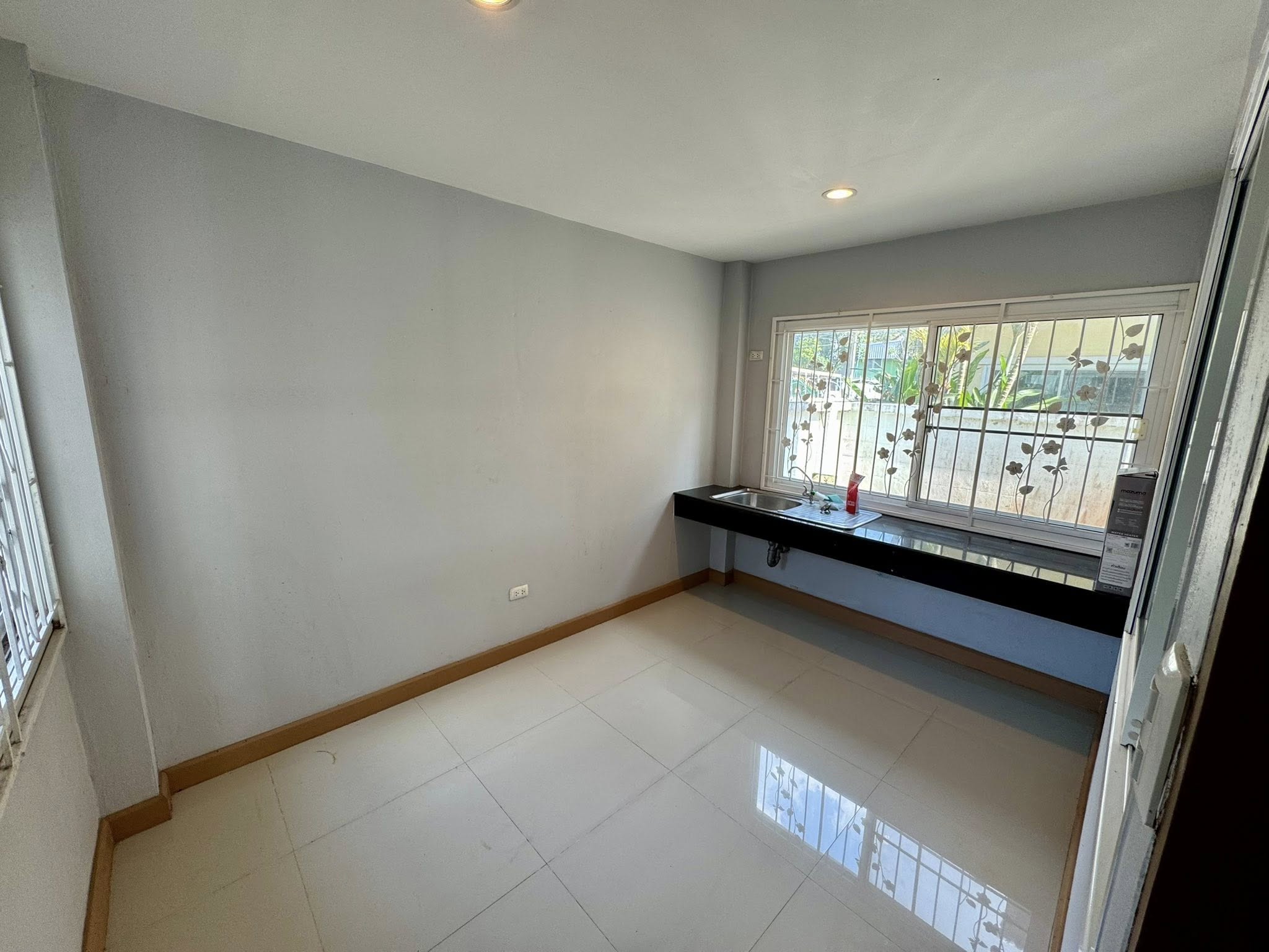 บ้านแฝดสองชั้นให้เช่า 3 ห้องนอน 3 ห้องน้ำ ทำเลหนองจ๊อม สันทราย เชียงใหม่ | รหัส ASS-H1075