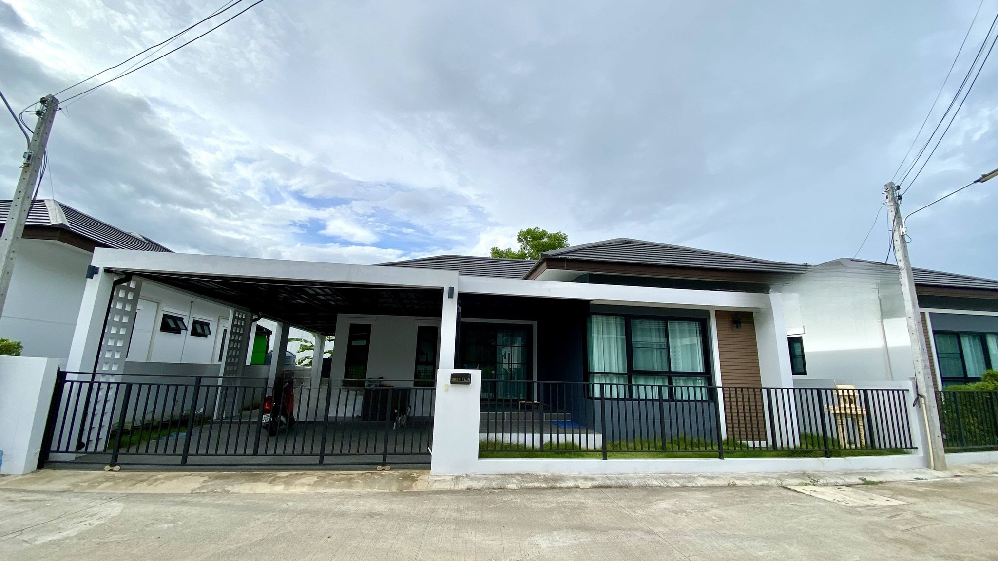 บ้านเดี่ยวชั้นเดียวให้เช่า 3 ห้องนอน 2 ห้องน้ำ ทำเลสันทราย เมืองเล็น | รหัส ASS-H1107