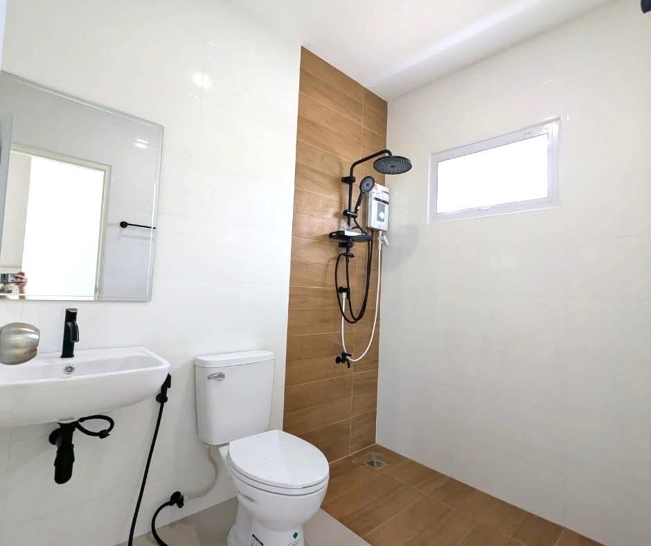 บ้านแฝดสองชั้นให้เช่า 3 ห้องนอน 3 ห้องน้ำ ทำเลสันทราย ในโครงการคุณภาพ | รหัส ASS-H1115