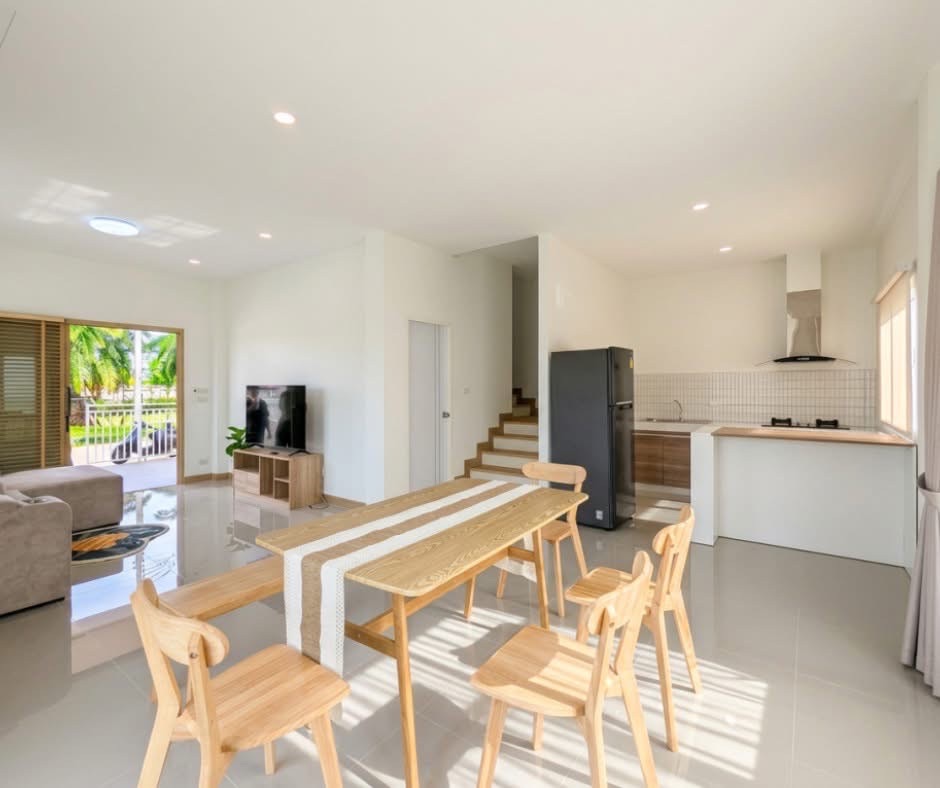 บ้านแฝดสองชั้นให้เช่า 3 ห้องนอน 3 ห้องน้ำ ทำเลสันทราย ในโครงการคุณภาพ | รหัส ASS-H1115