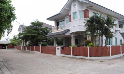 บ้านเดี่ยว 2 ชั้นให้เช่า พร้อมห้องทำงาน ระบบรักษาความปลอดภัยดีเยี่ยม 5A1-H0149