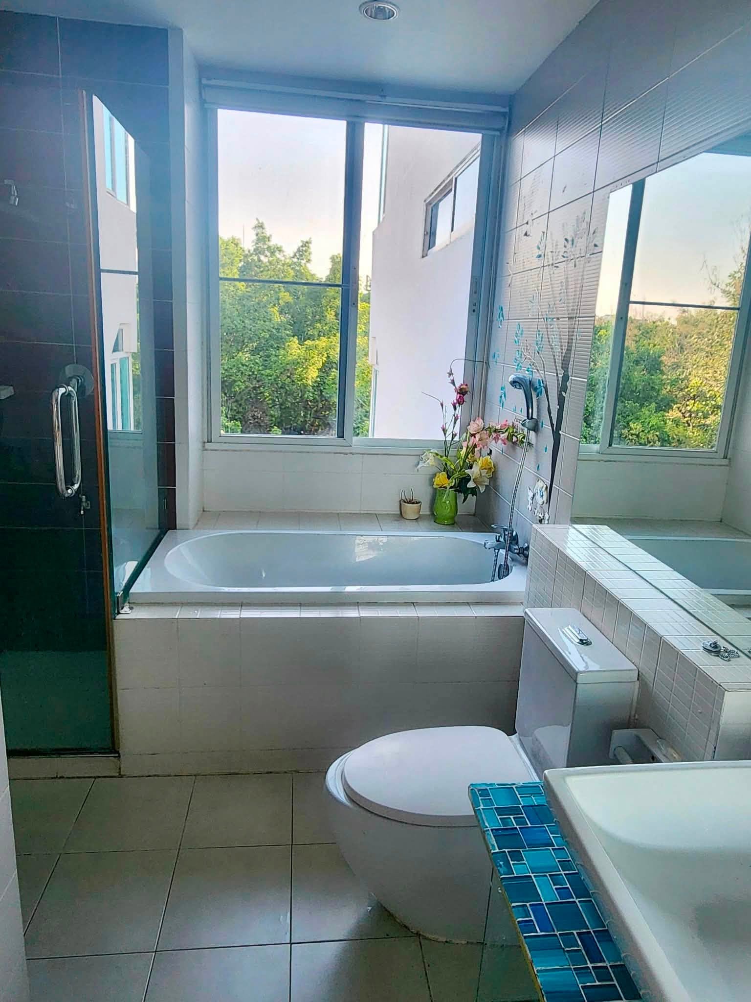 คอนโดให้เช่า The Convention Condominium ห้องมุม A1-C0446