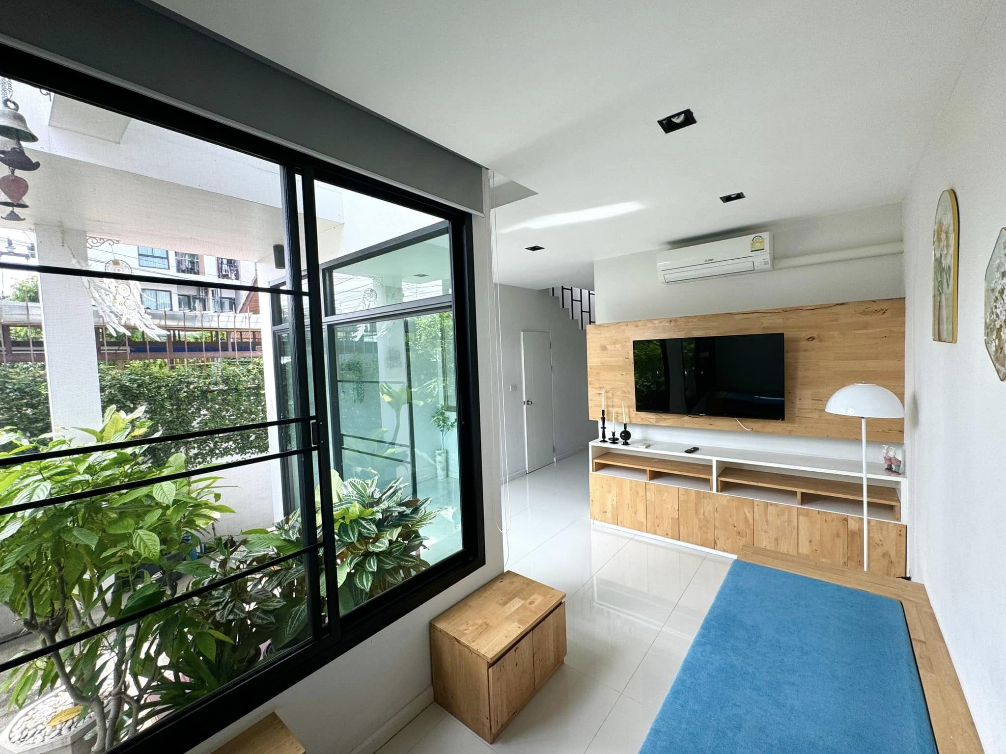 ให้เช่าคอนโด Duplex 2 ชั้น ทำเลทองย่านเศรษฐกิจเชียงใหม่ A2-C0084