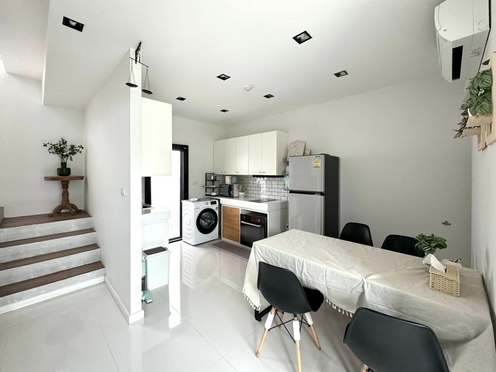ให้เช่าคอนโด Duplex 2 ชั้น ทำเลทองย่านเศรษฐกิจเชียงใหม่ A2-C0084