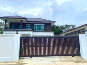 บ้านเดี่ยวสองชั้น พื้นที่กว้างขวาง สภาพพร้อมอยู่ ทำเลไชยสถาน A5-H0541
