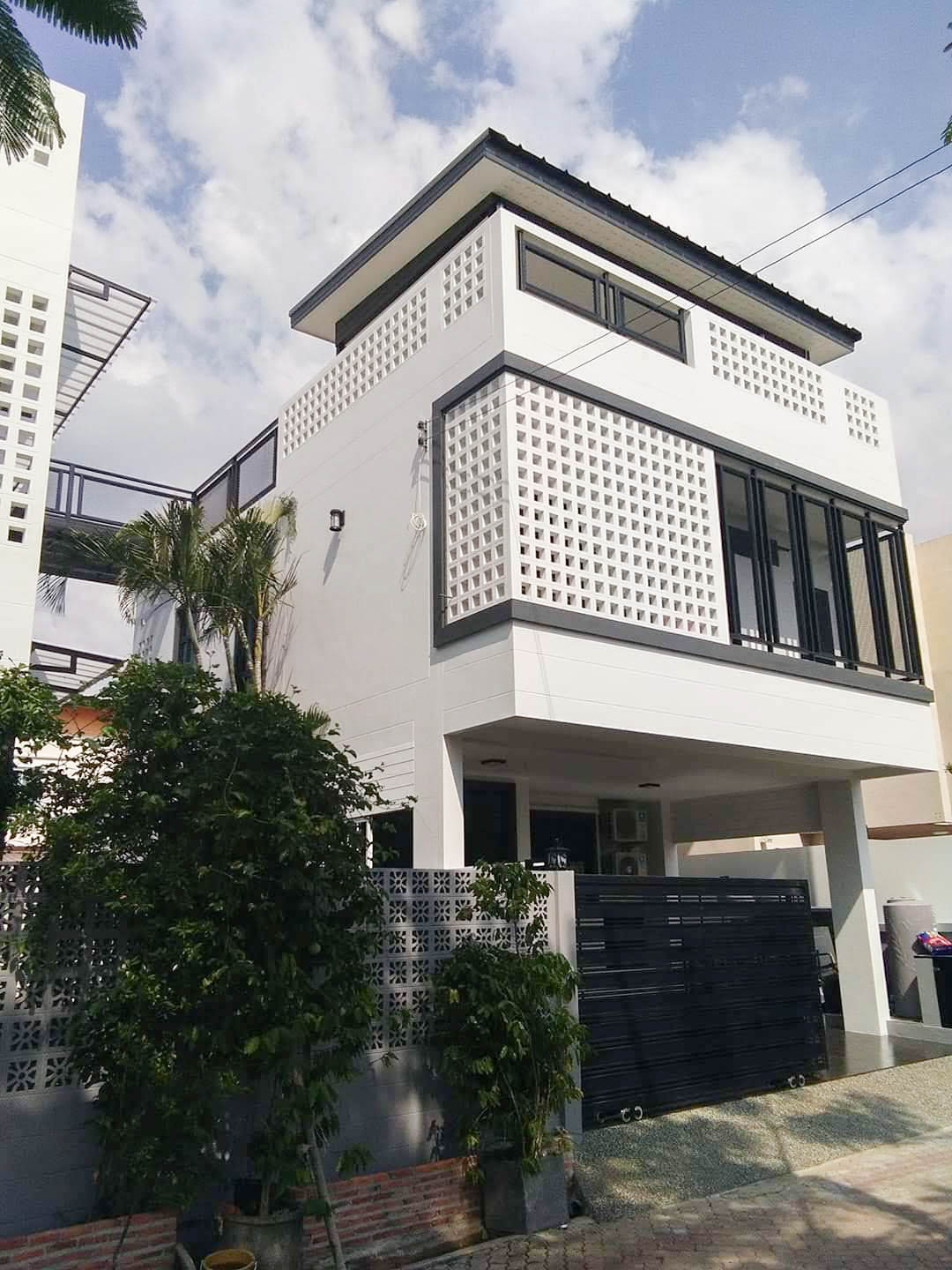 บ้านเดี่ยวสองชั้น พื้นที่กว้าง บรรยากาศส่วนตัว A8-H0672