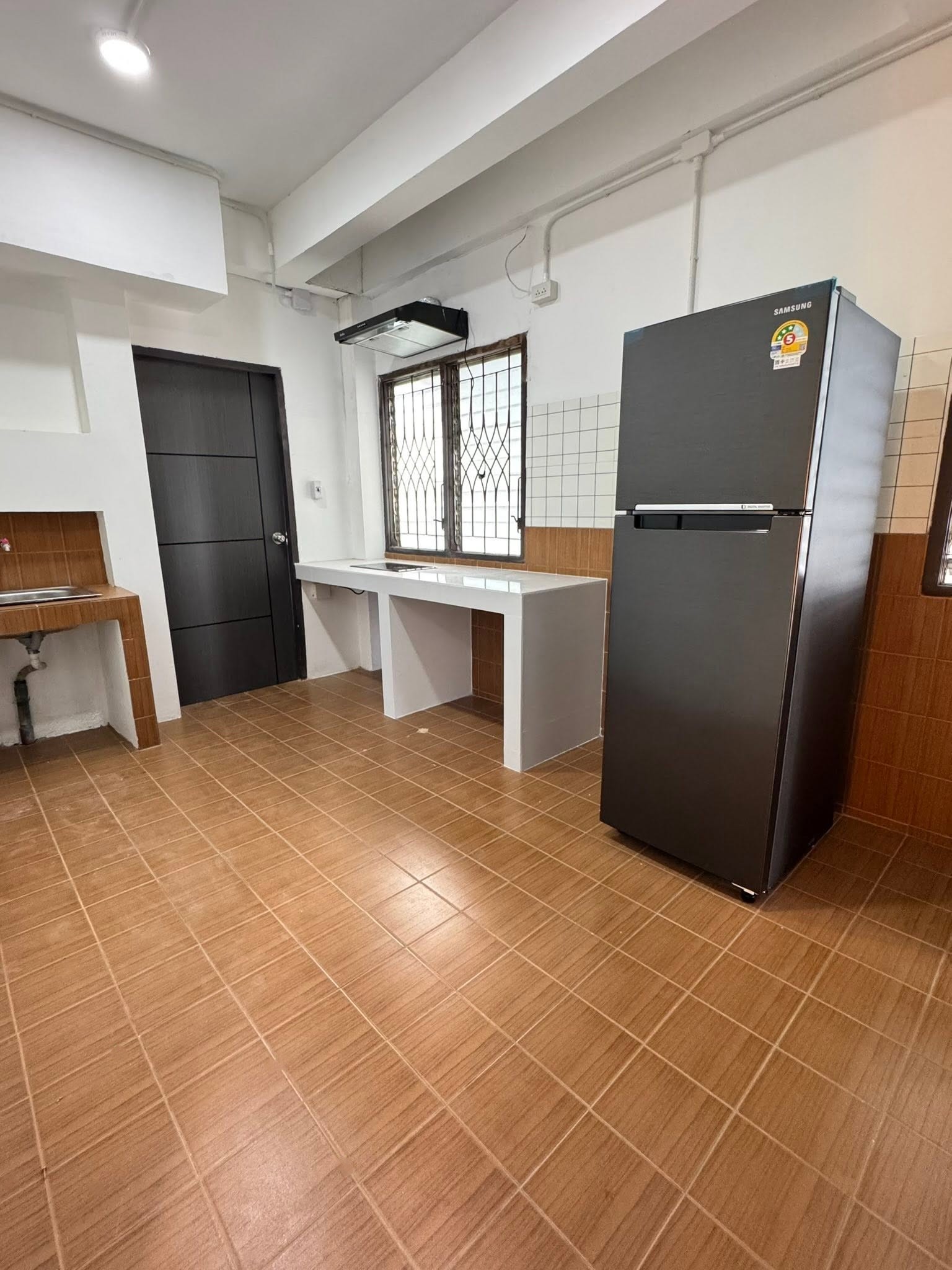 บ้านเดี่ยวสองชั้นทำเลศักยภาพ เหมาะสำหรับอยู่อาศัยหรือทำธุรกิจ A9-H0414