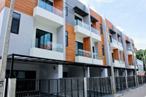 ทาวน์เฮ้าส์ 3 ชั้น ทำเลศักยภาพใจกลางเมืองเชียงใหม่ A9-T0121