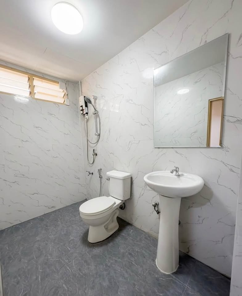 ให้เช่าทาวน์โฮม 3 ชั้น ทำเลใจกลางเมือง พื้นที่กว้างขวาง A9-T0278