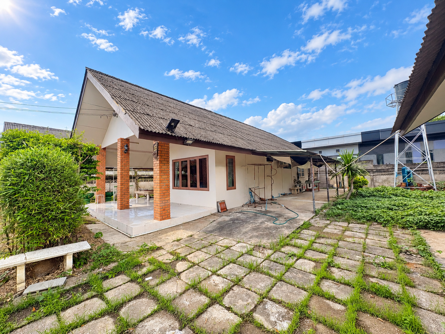 ห้เช่าบ้านเดี่ยวชั้นเดียว สวนกว้าง พื้นที่ใช้สอยเยอะ ADK-H0453