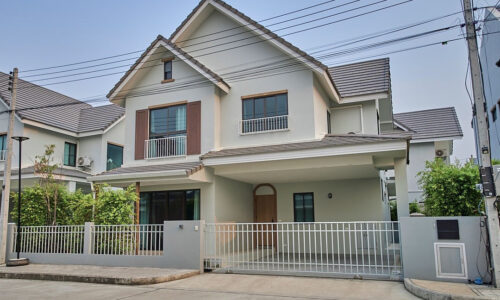 บ้านเดี่ยวสองชั้น พร้อมอยู่ ใกล้โรงเรียนนานาชาติ หางดง เชียงใหม่ AHD-H1051
