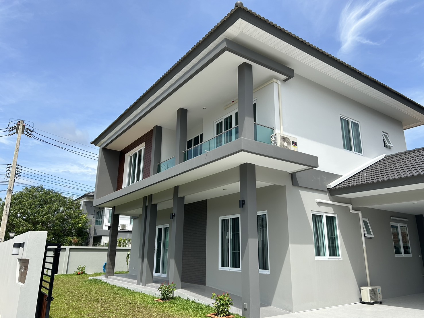 บ้านเดี่ยวสองชั้นให้เช่า ทำเลดี ย่านหางดง เชียงใหม่ AHD-H1345