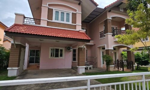 บ้านเดี่ยว 2 ชั้นให้เช่า พร้อมคลับเฮ้าส์ สระว่ายน้ำ และรับสัตว์เลี้ยง AHD-H1348