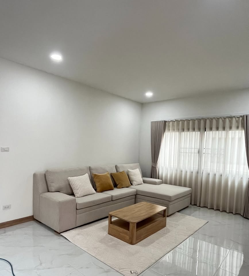 บ้านเดี่ยวสองชั้นให้เช่า ทำเลดี เดินทางสะดวก AHD-H1349