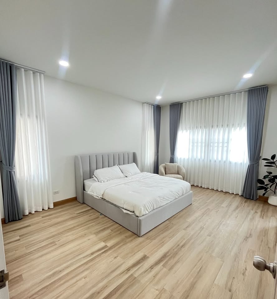 บ้านเดี่ยวสองชั้นให้เช่า ทำเลดี เดินทางสะดวก AHD-H1349