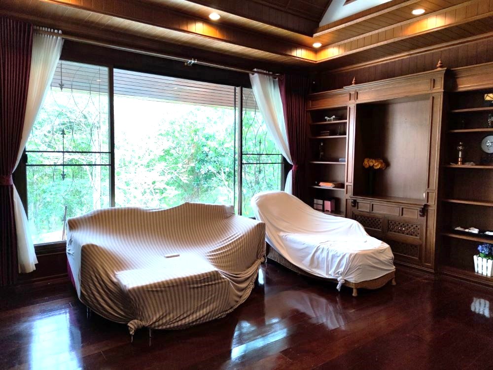 บ้านพักสไตล์ไทยล้านนา 2 ชั้น บรรยากาศส่วนตัวพร้อมสระว่ายน้ำส่วนตัว AMR-H0320