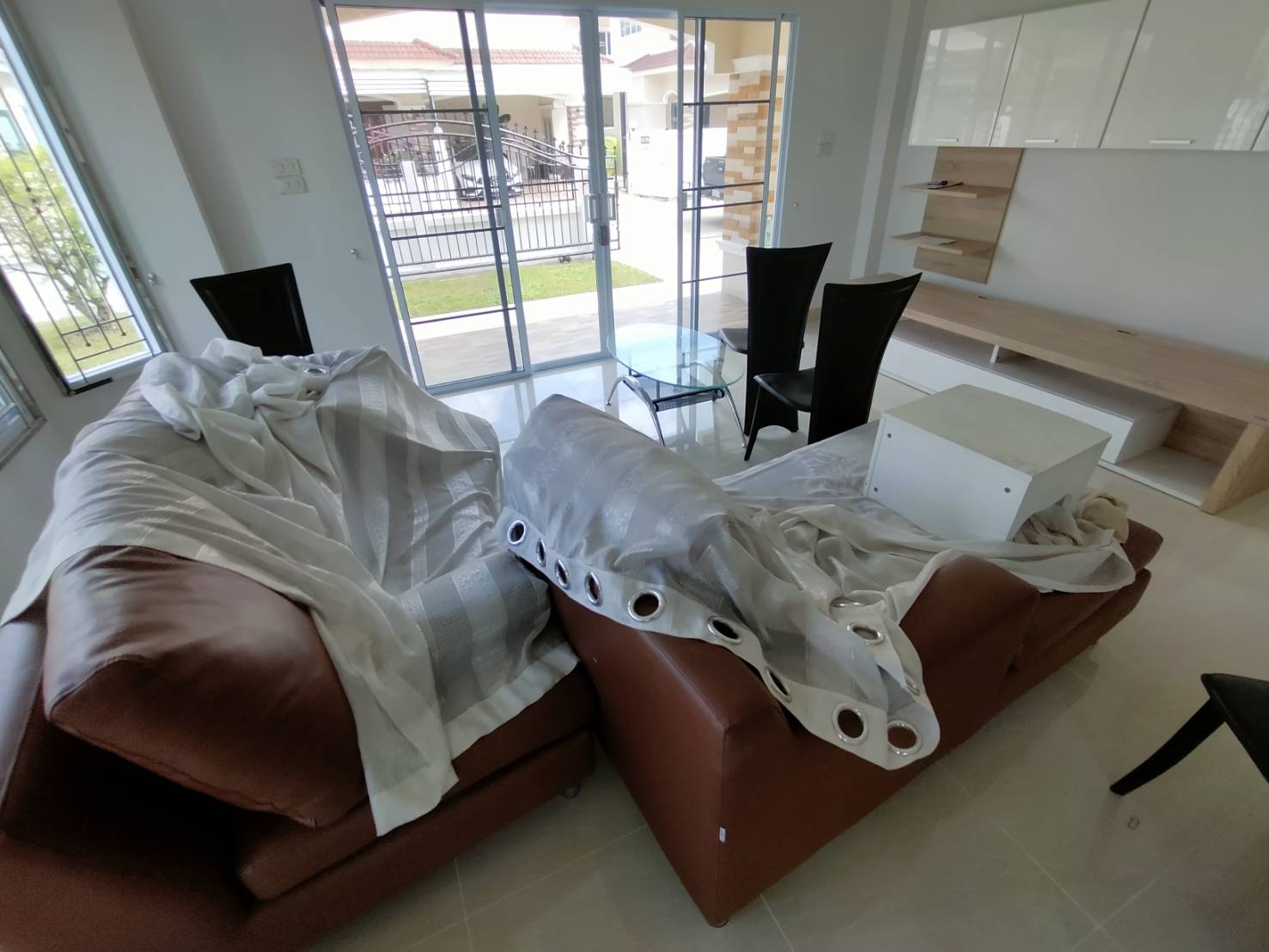 บ้านเดี่ยวสองชั้นพร้อมอยู่ ใจกลางทำเลศักยภาพสันกำแพง ASP-H0393