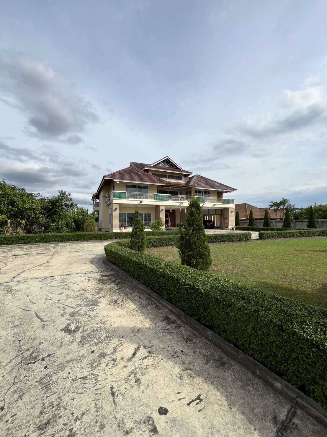 บ้านเดี่ยวสองชั้น พื้นที่กว้างขวาง บรรยากาศร่มรื่น ASP-H0796