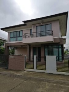 บ้านในโครงการที่ให้ความรู้สึกสงบกลางเมืองเชียงราย 5A2-H0073