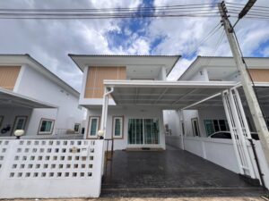 บ้านเดี่ยวสองชั้นให้เช่าในตำบลบ้านดู่ อำเภอเมือง จังหวัดเชียงราย 5A2-H0309