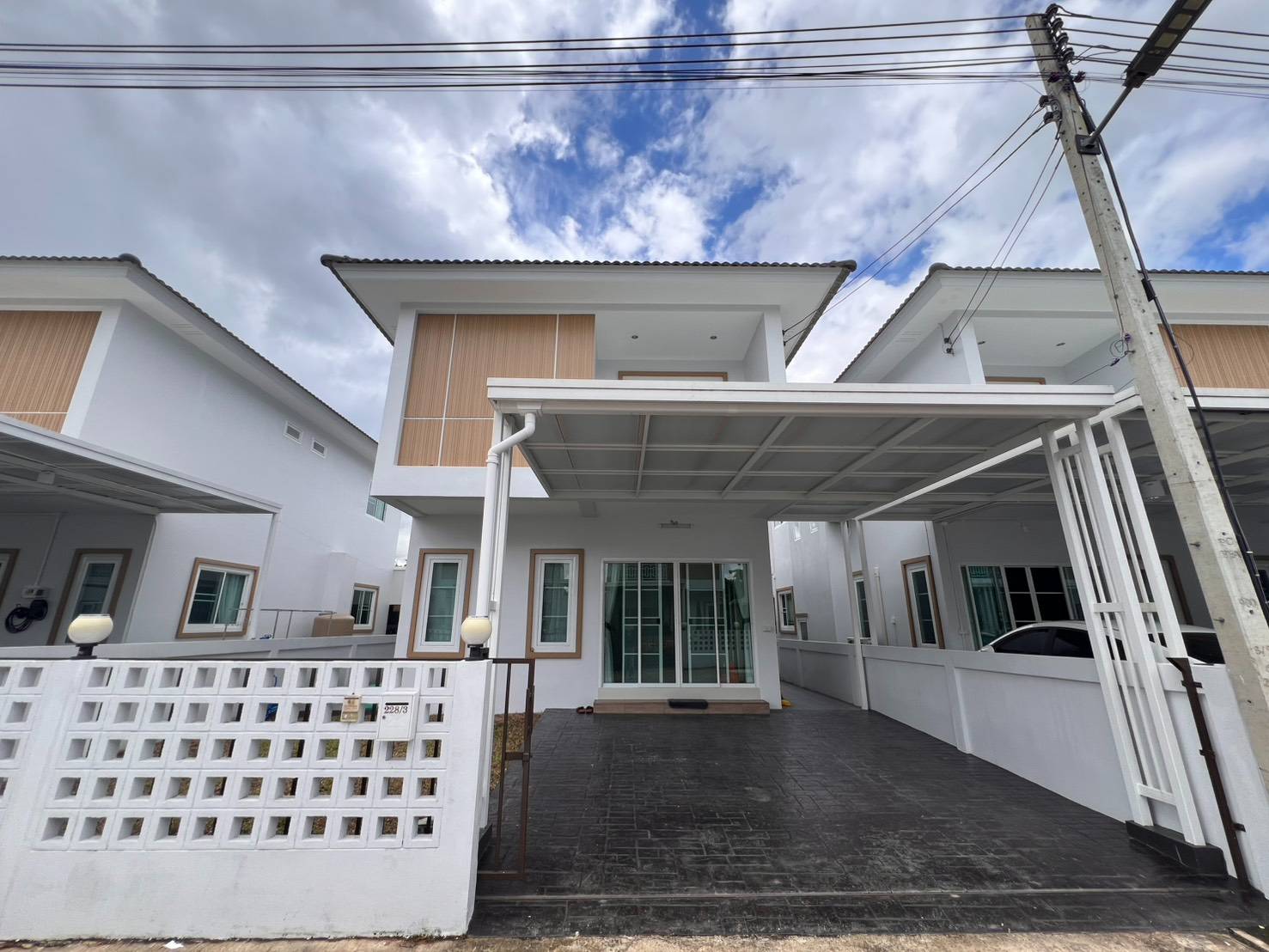 บ้านเดี่ยวสองชั้นให้เช่าในตำบลบ้านดู่ อำเภอเมือง จังหวัดเชียงราย 5A2-H0309