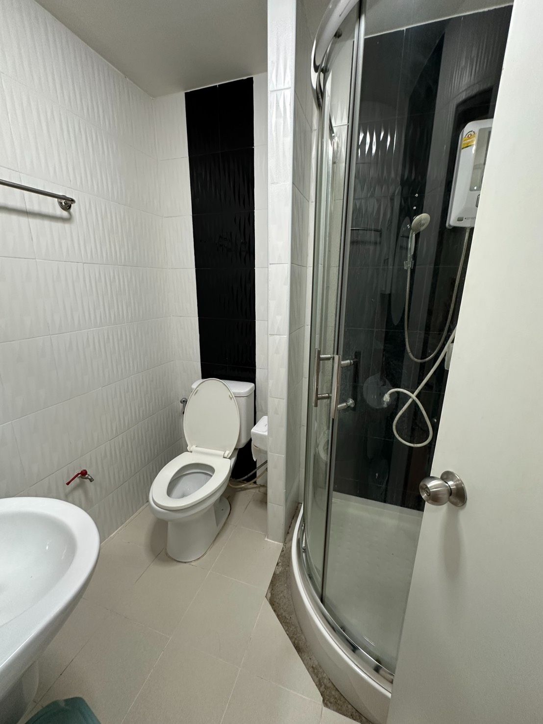 ทาวน์โฮมสองชั้นให้เช่า ทำเลดี ย่านเศรษฐกิจบ้านดู่ 5A2-T0225