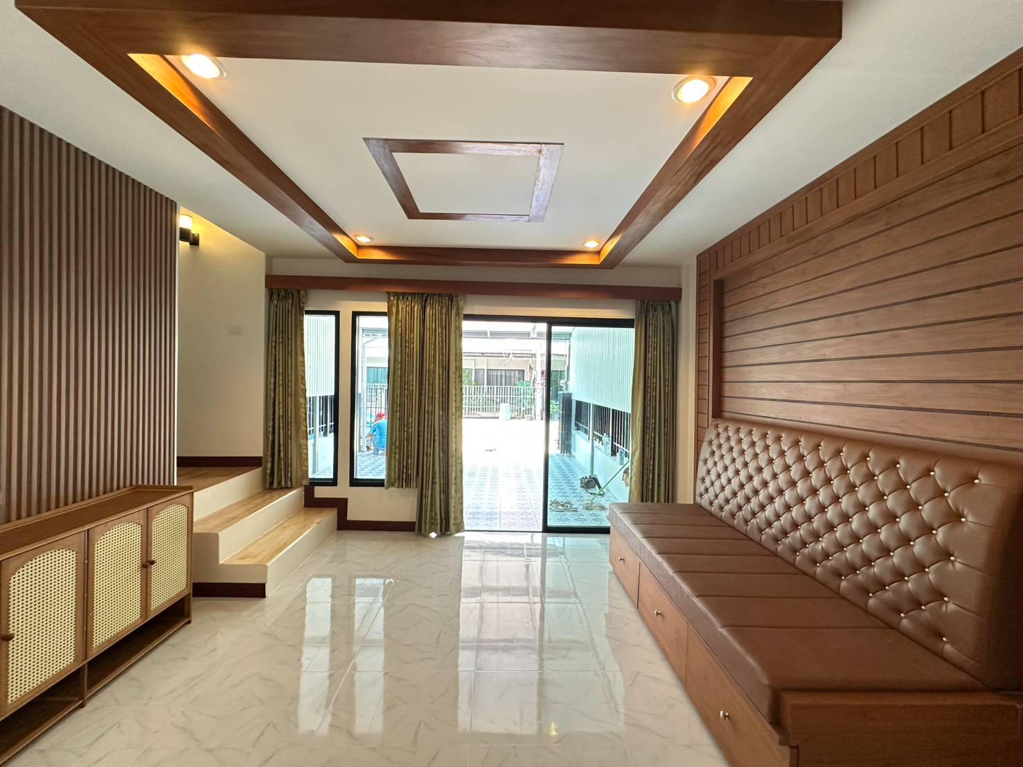 ทาวน์โฮมสองชั้นให้เช่า ทำเลดี ย่านเศรษฐกิจบ้านดู่ 5A2-T0225