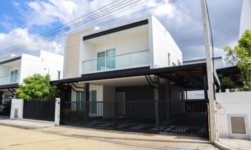 บ้านที่ไม่ได้มีดีแค่ “กว้าง” แต่มีพื้นที่ให้ใช้ชีวิตจริง A2-H0156