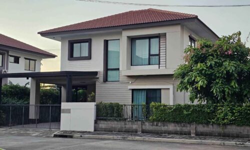 บ้านที่มีพื้นที่ให้ชีวิตประจำวันได้หายใจ A3-H0328