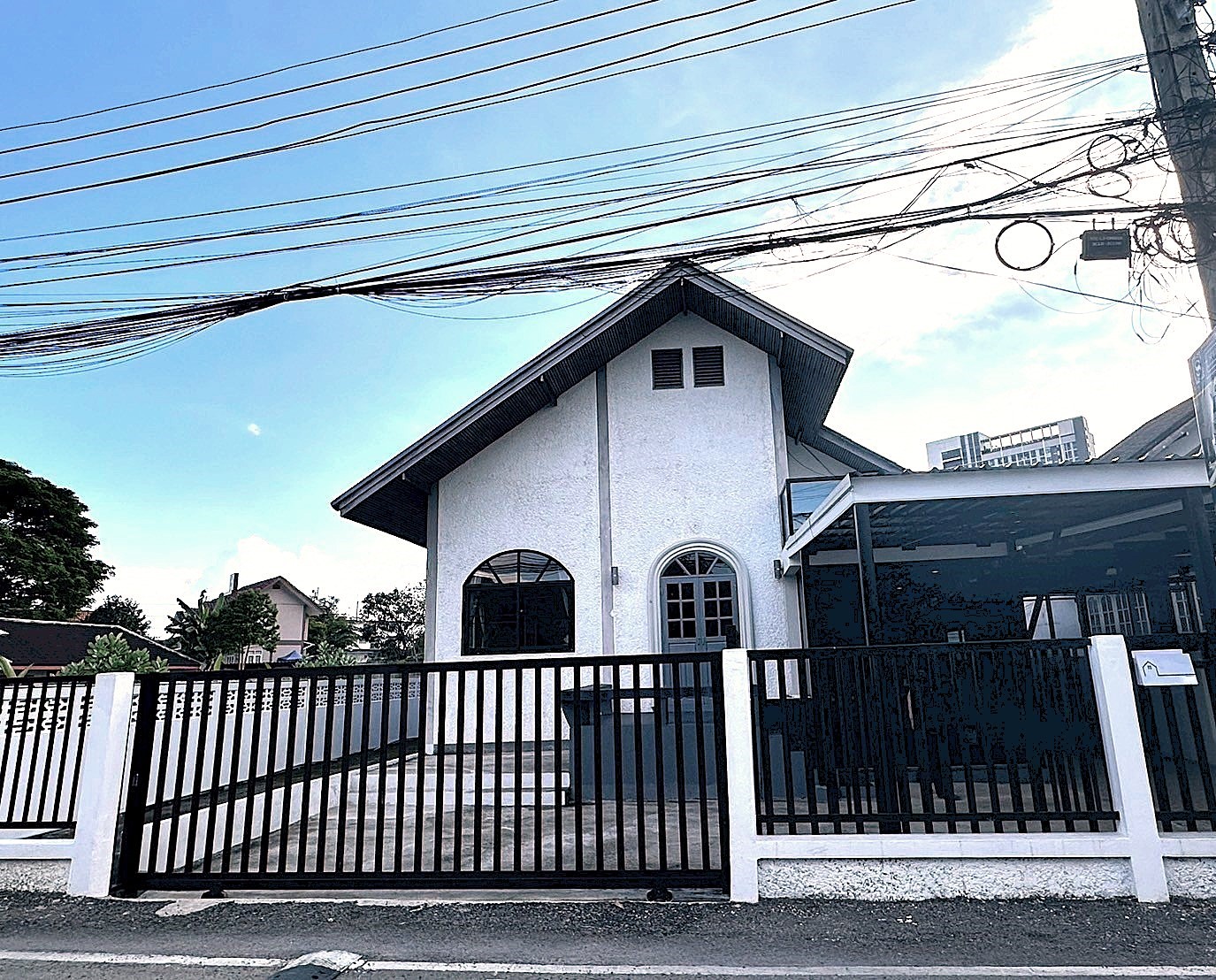บ้านเดี่ยวสองชั้น พื้นที่กว้างขวางให้เช่า A4-H0121