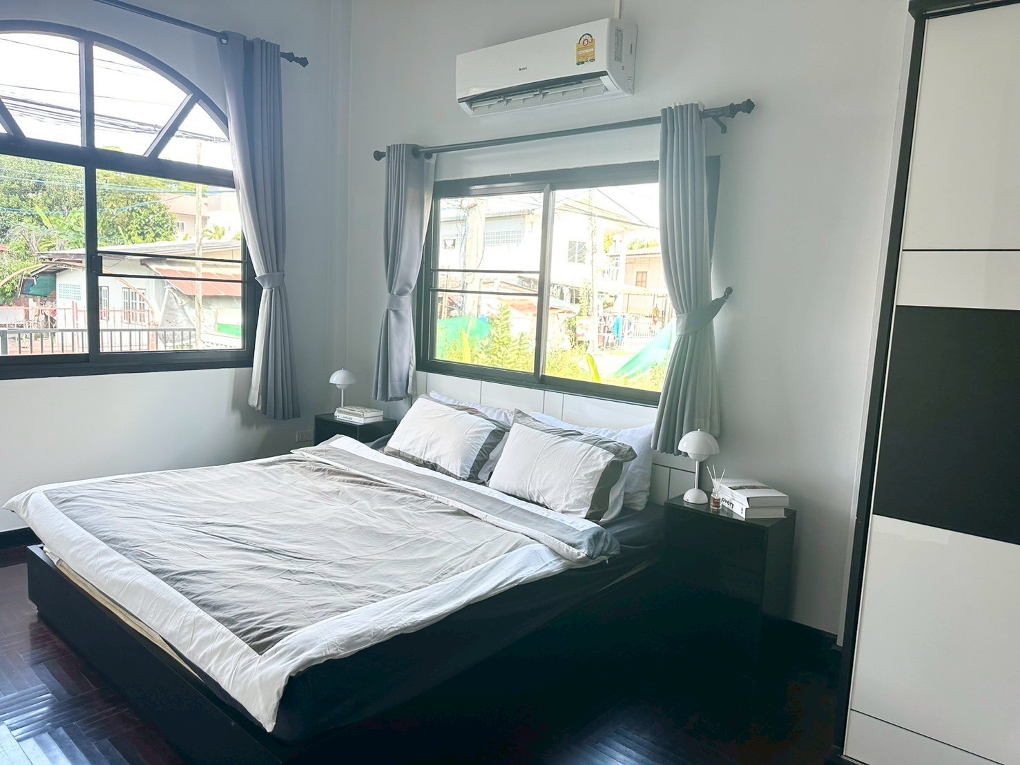 บ้านเดี่ยวสองชั้น พื้นที่กว้างขวางให้เช่า A4-H0121