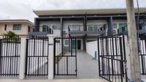 ทาวน์โฮมสองชั้นทำเลดี ใกล้โรงเรียนนานาชาติ A5-T0252