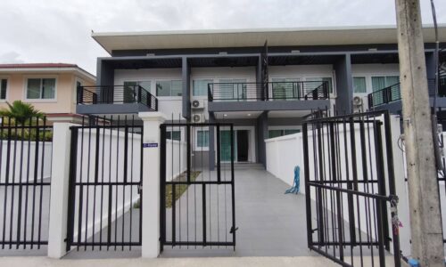 ทาวน์โฮมสองชั้นทำเลดี ใกล้โรงเรียนนานาชาติ A5-T0252