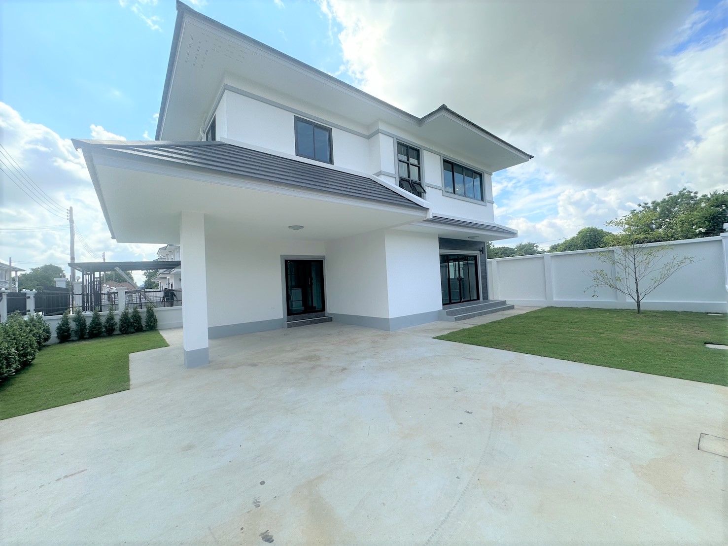 บ้านเดี่ยวสองชั้นให้เช่าในโครงการบรรยากาศเงียบสงบและเป็นส่วนตัว A6-H0383