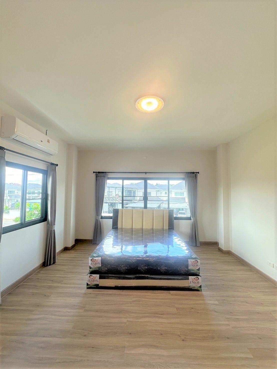 บ้านเดี่ยวสองชั้นให้เช่าในโครงการบรรยากาศเงียบสงบและเป็นส่วนตัว A6-H0383