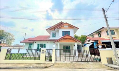 บ้านแม่เหียะที่ให้ความรู้สึกเหมือนได้ใช้ชีวิตแบบสบายขึ้นทุกวัน A8-H0603