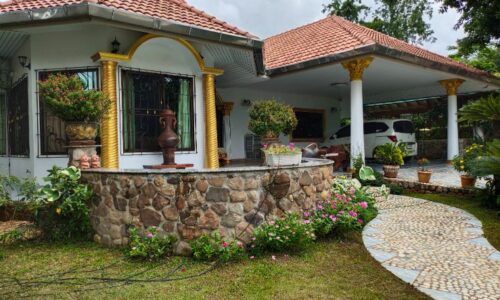 บ้านเดี่ยวสองชั้น พื้นที่กว้างขวาง บรรยากาศเงียบสง ADK-H0268