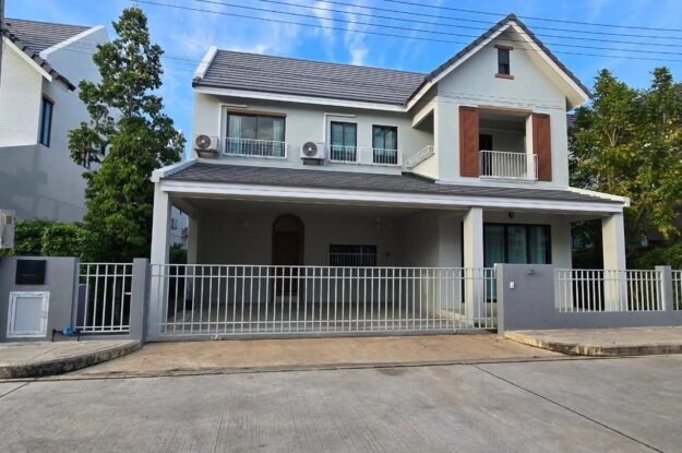 บ้านที่คิดเรื่องการอยู่อาศัยในทุกวัน AHD-H0959