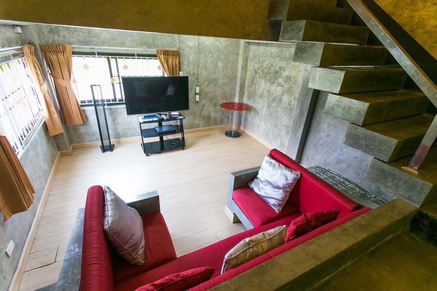 บ้านเดี่ยวสามชั้น ตกแต่งสวยงาม พร้อมอยู่ ย่านป่าแดด เชียงใหม่ AHD-H1357