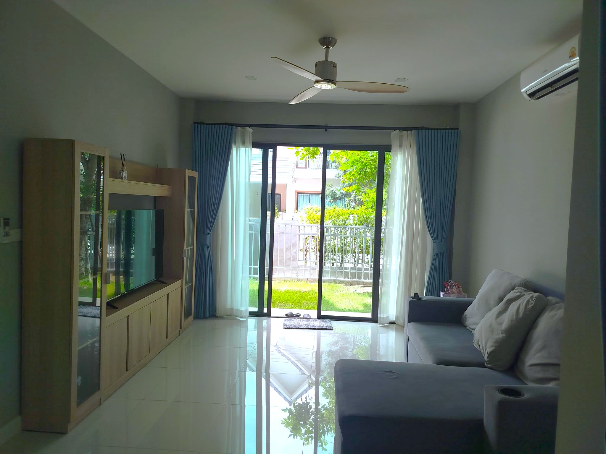 บ้านแฝดสองชั้นดีไซน์หรู ย่านหางดง AHD-H1363
