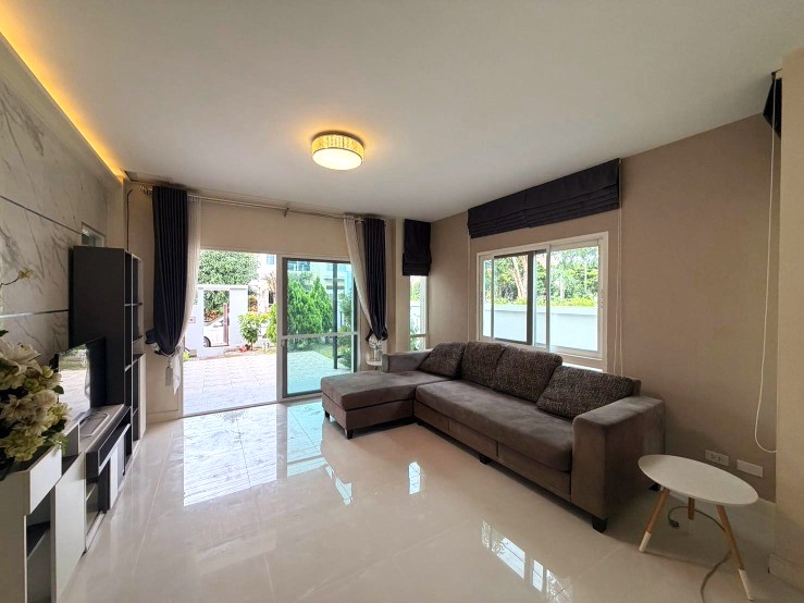 ให้เช่าบ้านเดี่ยวสองชั้น พร้อมอยู่ ใกล้โรงเรียนนานาชาติปัญญาเด่น AHD-H1366