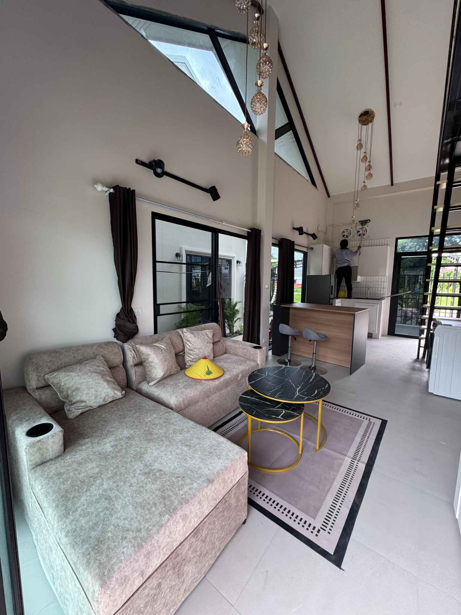 บ้านที่มีพื้นที่ส่วนตัว ในจังหวะชีวิตที่เรียบง่าย AHD-V0145