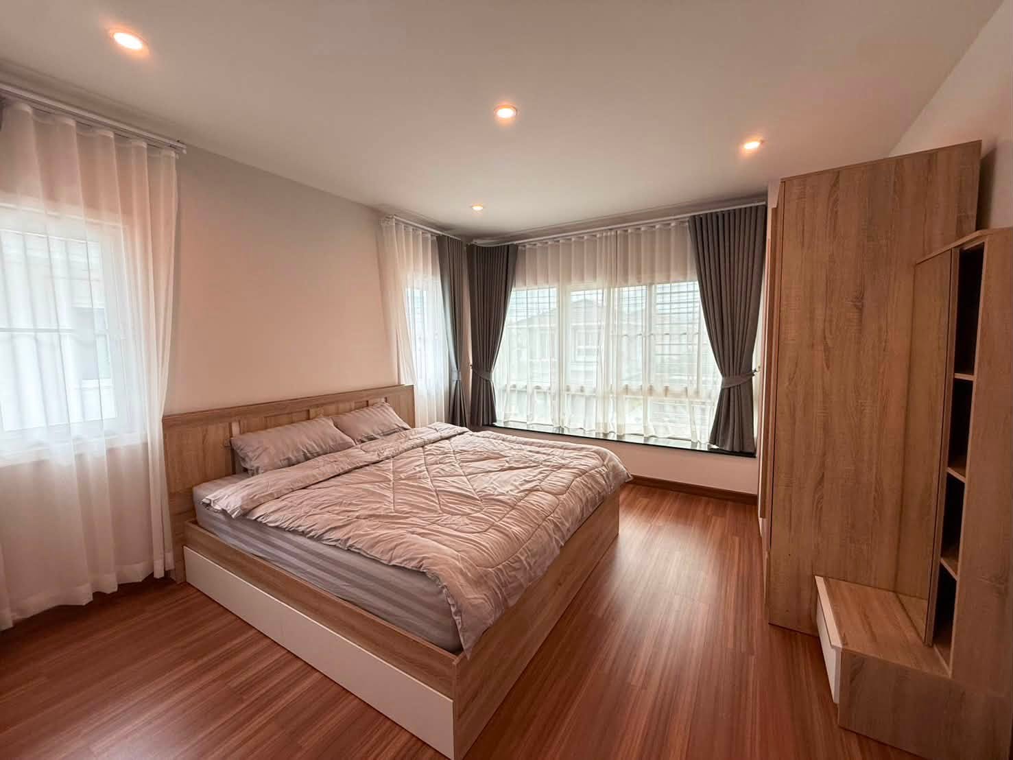บ้านเดี่ยวสองชั้นให้เช่า แม่ริม | บ้านพร้อมอยู่ ใกล้ธรรมชาติ ในโครงการคุณภาพ AMR-H0322
