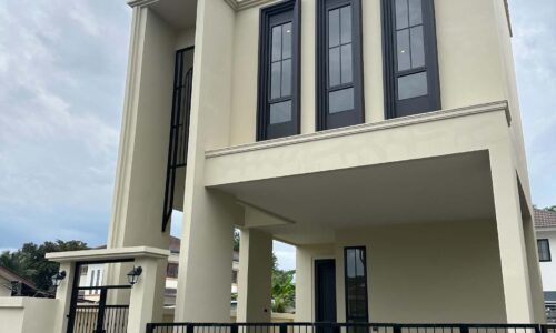 ขายบ้านเดี่ยวสองชั้น สไตล์ทันสมัยหรูหรา บ้านสร้างใหม่พร้อมอยู่ CSS101925